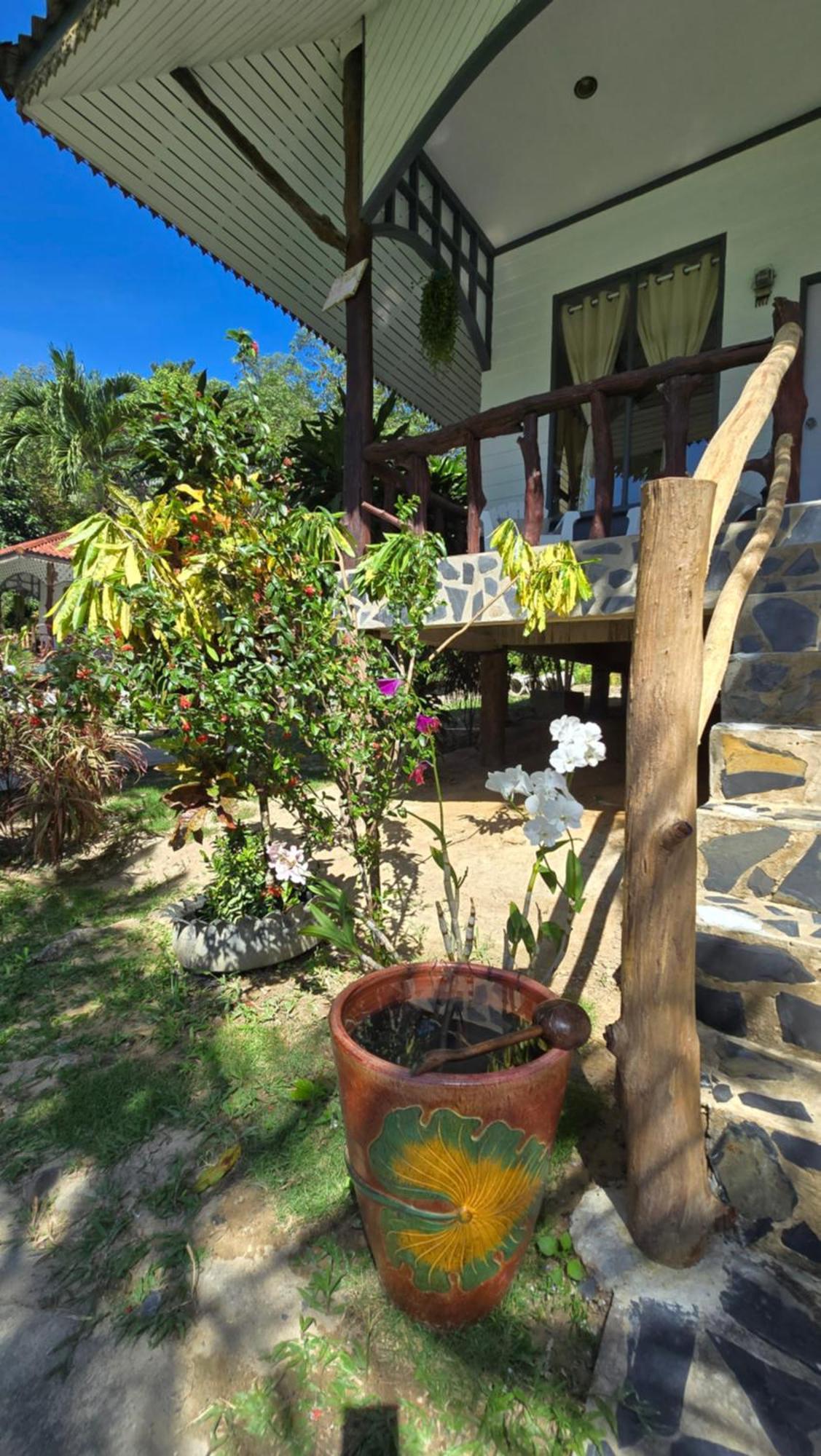 Koh Kood Garden House Hotel Ban Lak Uan Exterior photo